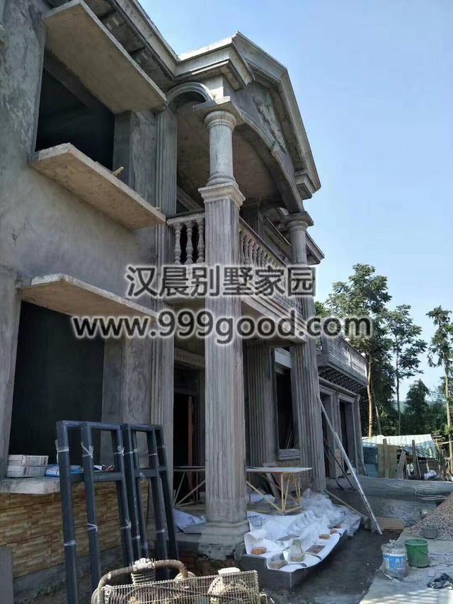 這棟實力派的農(nóng)村二層別墅占地206平，絕對會閃耀全村