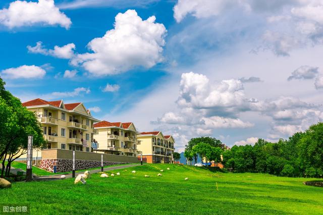 農村自建二層別墅設計圖，5室1廳，內部很寬敞，外觀很漂亮。回到農村老家來居住養老，真的很不錯。