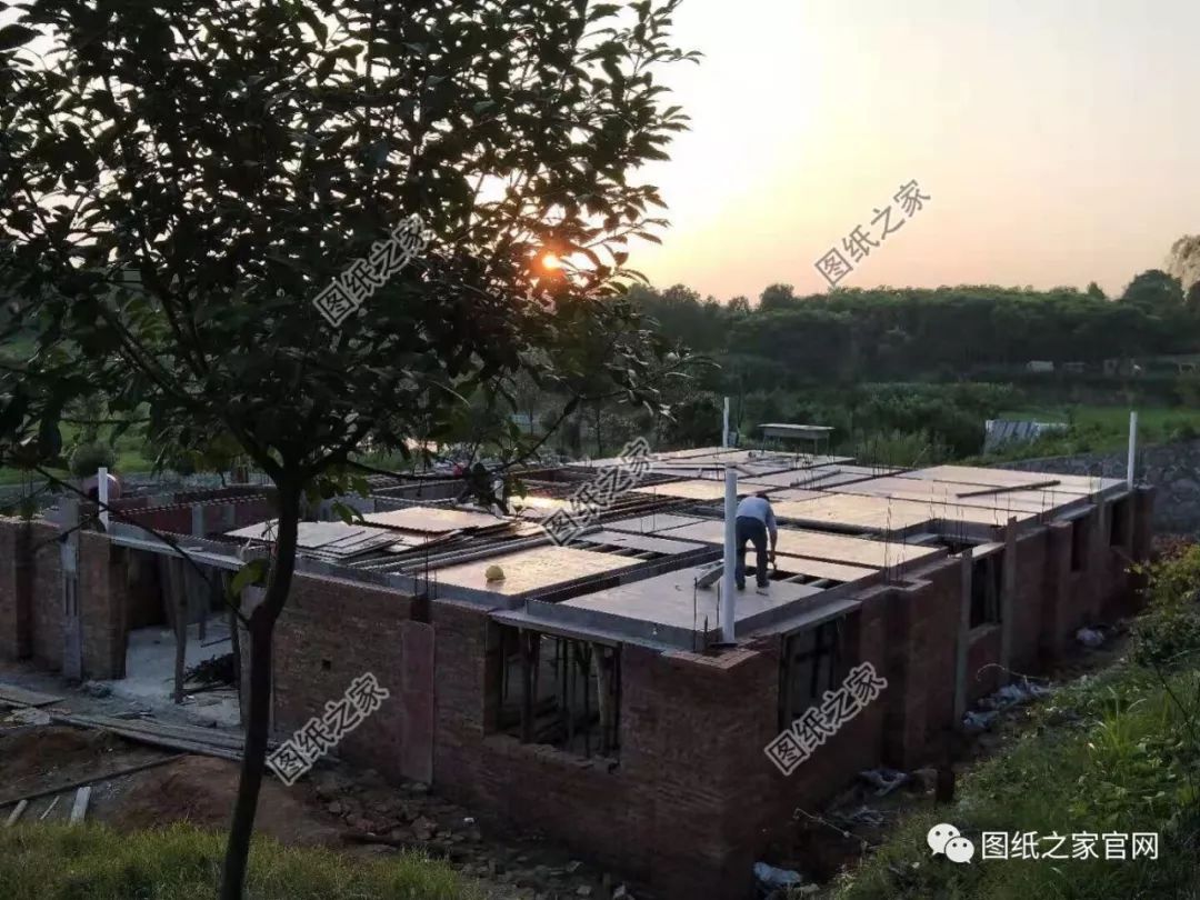 35萬農(nóng)村蓋二層小洋樓，實用舒適又省錢，美到鄰居羨慕！【建房實拍】