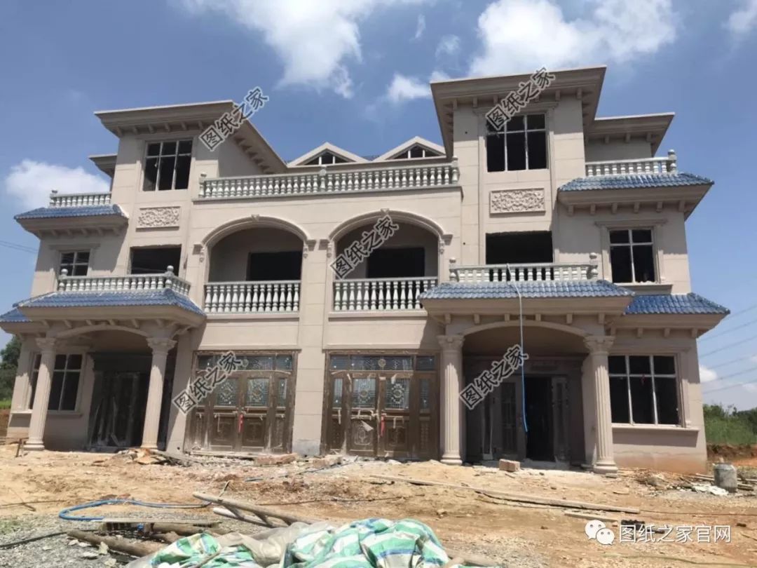 倆兄弟自建雙拼豪宅，大氣高端，主體只用50萬左右！【建房實拍】