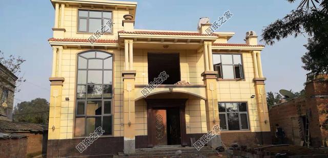 河南張總曬自建的民宿，二層半的，附戶型設(shè)計(jì)方案