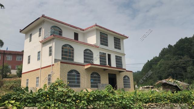 陜西回農(nóng)村自建房，48萬建3層小樓，超值