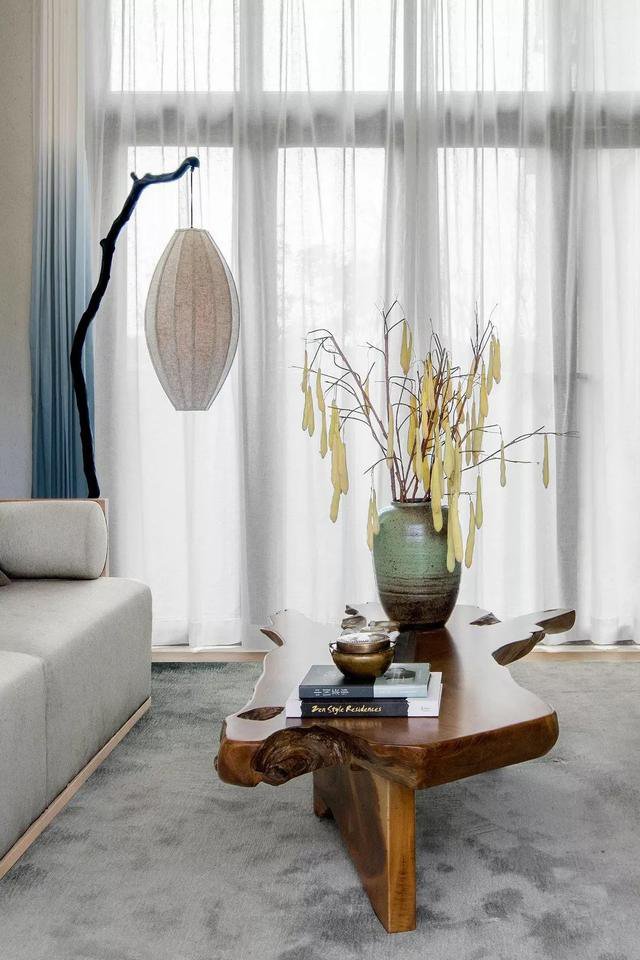 最美庭院別墅實拍，一進庭院就被驚艷到了，這才叫別墅