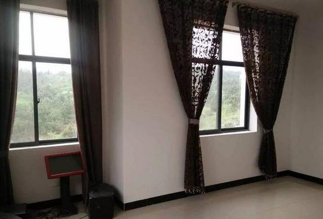 農村三層平屋頂樓房建造實拍，完工圖真漂亮，總共花了59萬