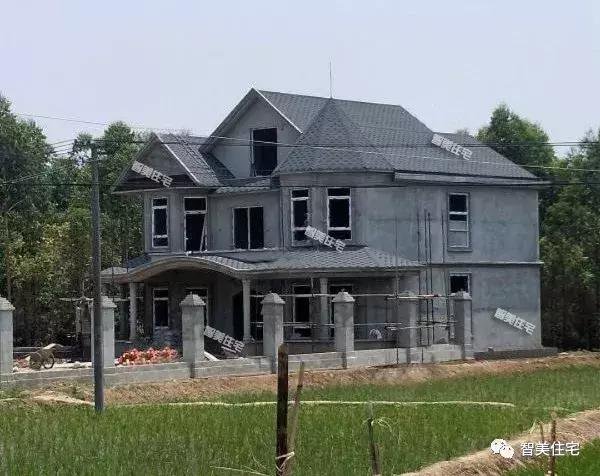 16.9×13.8米農(nóng)村二層半住宅戶型方案圖，純歐式風(fēng)格