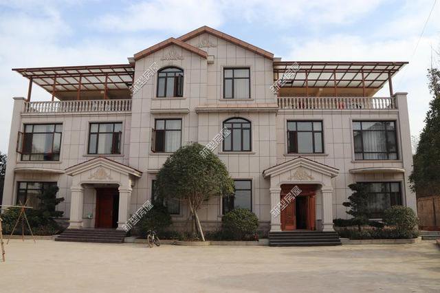 湖南小張曬農(nóng)村別墅，一棟比一棟漂亮，網(wǎng)友：羨慕不是房是宅基地