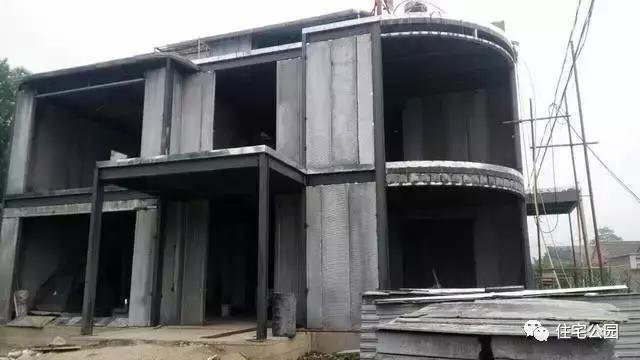 農(nóng)民自建房鋼結(jié)構(gòu)別墅，每平米造價(jià)僅1500，還做什么磚混框架！