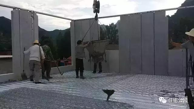 農(nóng)民自建房鋼結(jié)構(gòu)別墅，每平米造價(jià)僅1500，還做什么磚混框架！