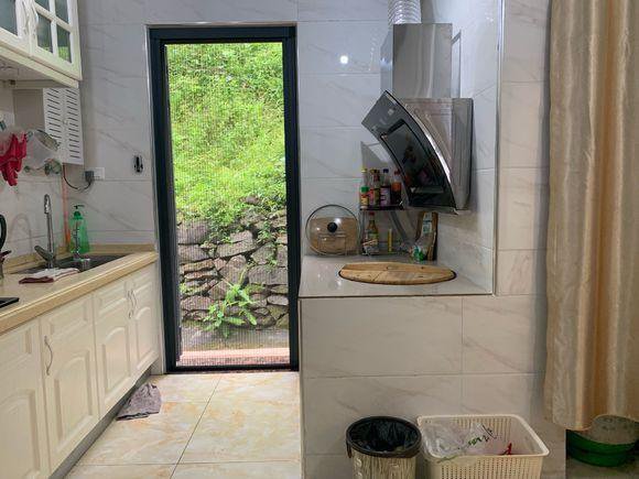 80萬回老家建兩層小別墅含內部裝修，鄰居看完都說很實用