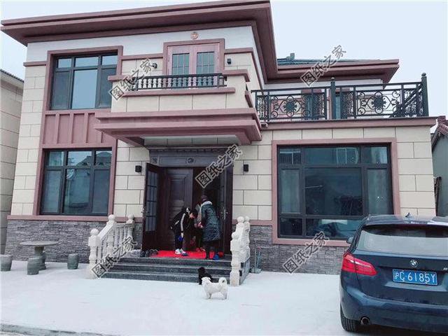 二層農(nóng)村自建房實(shí)拍圖，仔細(xì)對(duì)比效果圖后，沒想到是這樣的