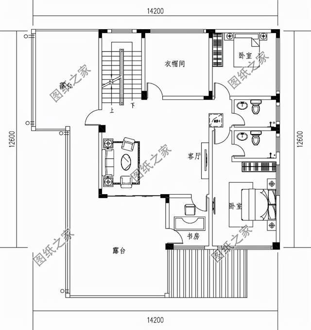 帶車庫的農(nóng)村別墅，方便生活，就是方便自己
