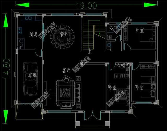 帶車庫的獨棟別墅，出入方便有需要，喜笑顏開每一天